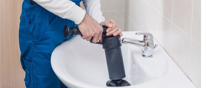 6 mistakes to avoid when hiring a plumber